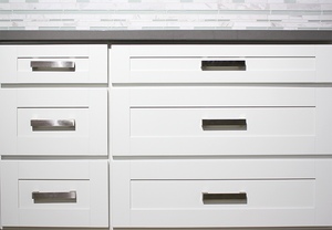 Image Title White Shaker (kitchen cabinet)
